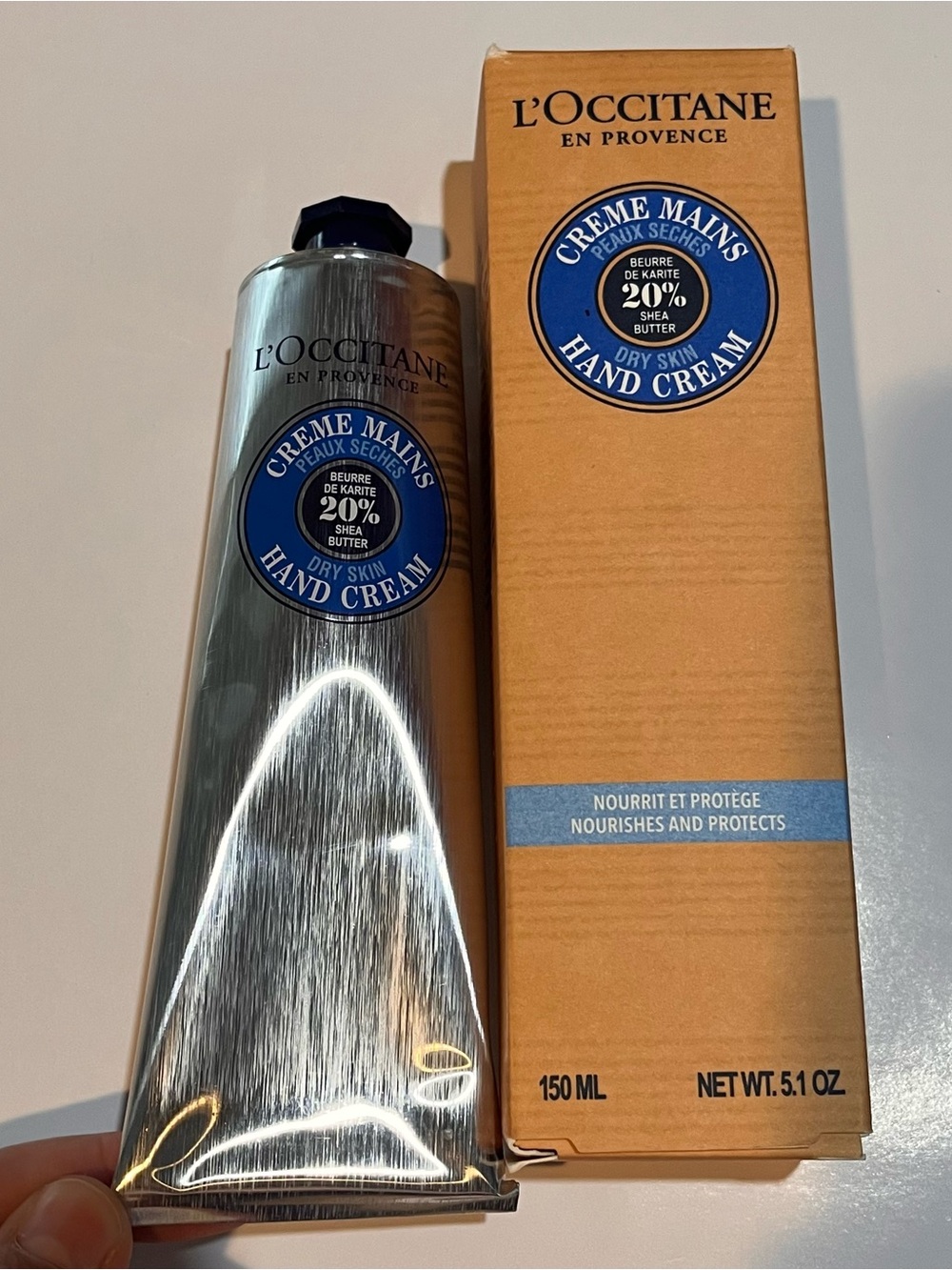L’Occitane Classic 20% Shea Butter Hand Cream 5.1oz/150ml - Picture 2 of 5